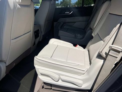 New 2026 GMC Yukon Denali w/ Advanced Technology Package AWD/4WD image 11