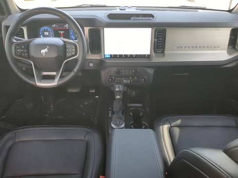 Certified 2025 Ford Bronco Outer Banks AWD/4WD image 15