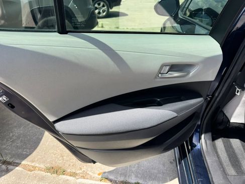 Used 2021 Toyota Corolla LE FWD image 18