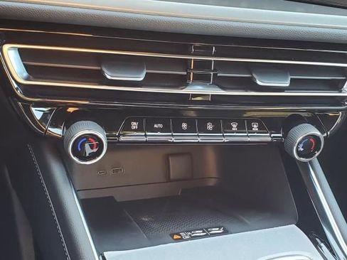 New 2026 Chevrolet Traverse LT w/ Driver Confidence Package image 28