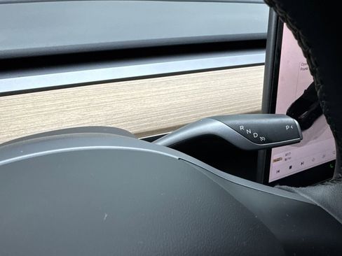 Used 2024 Tesla Model Y Performance AWD/4WD image 58