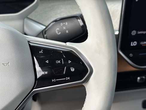 New 2025 Volkswagen ID. Buzz 1st Edition image 19