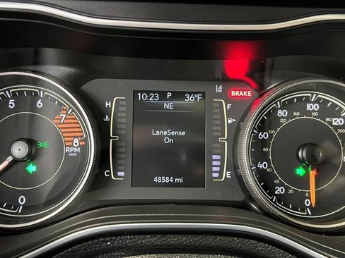 Used 2022 Jeep Cherokee Latitude w/ Sun & Sound Group image 31