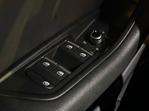 Used 2017 Audi A4 2.0T Premium Plus image 33