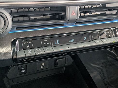 Certified 2023 Toyota Prius XLE FWD image 21