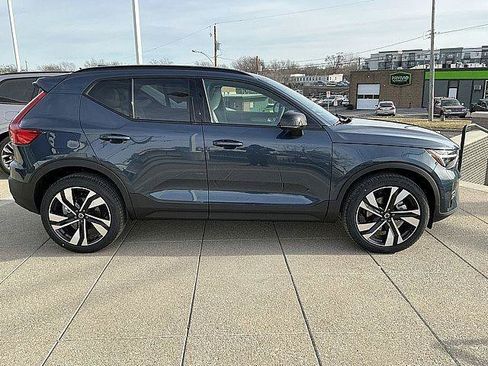 New 2026 Volvo XC40 B5 Ultra w/ Climate Package AWD/4WD image 7