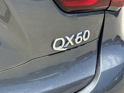 Used 2017 INFINITI QX60 Luxe w/ Premium Plus Package AWD/4WD image 33