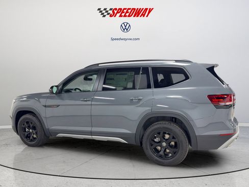 New 2026 Volkswagen Atlas Peak Edition AWD/4WD image 9