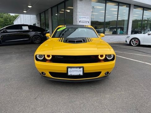 Used 2017 Dodge Challenger R/T Plus RWD image 2