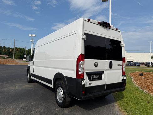 Used 2023 RAM ProMaster 2500 FWD image 6