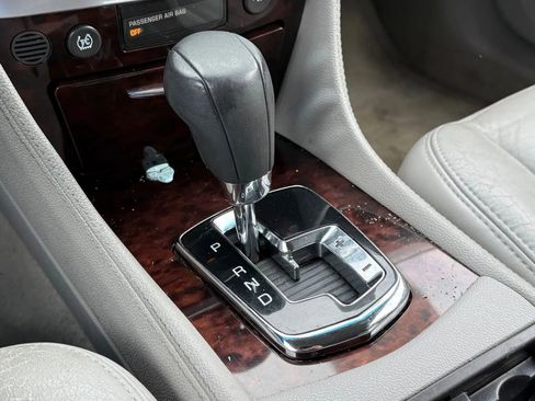 Used 2007 Cadillac SRX image 25