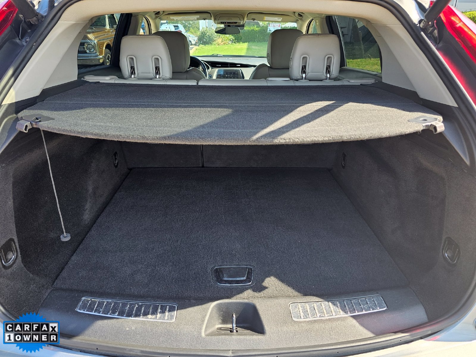 Used 2023 Cadillac XT4 Premium Luxury FWD image 36
