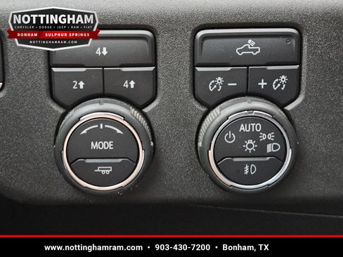 Used 2025 Chevrolet Silverado 2500 LT w/ Convenience Package AWD/4WD image 19