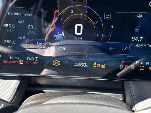Used 2025 Chevrolet Equinox LT AWD/4WD image 17