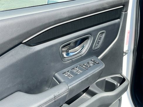 Used 2023 Honda Pilot Elite image 18