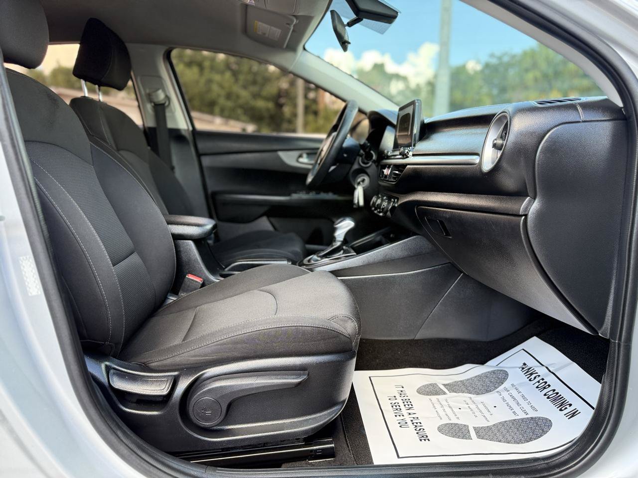 Used 2020 Kia Forte LXS FWD image 35