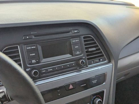 Used 2017 Hyundai Sonata SE image 8