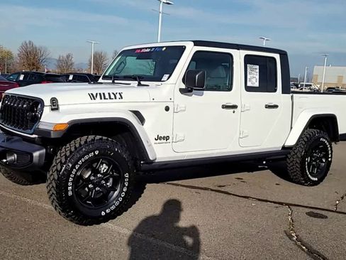 New 2026 Jeep Gladiator Sport image 4