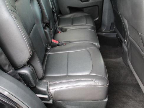 Used 2018 Ford Explorer Limited w/ Equipment Group 301A FWD image 15