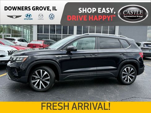 Used 2023 Volkswagen Taos SE w/ Panoramic Sunroof Package AWD/4WD image 1