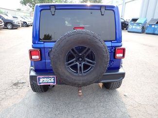 Used 2019 Jeep Wrangler Unlimited Sahara w/ Uconnect 4C Nav & Sound Group AWD/4WD video 3