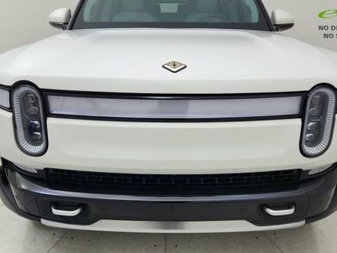 Used 2024 Rivian R1S Adventure AWD/4WD image 8