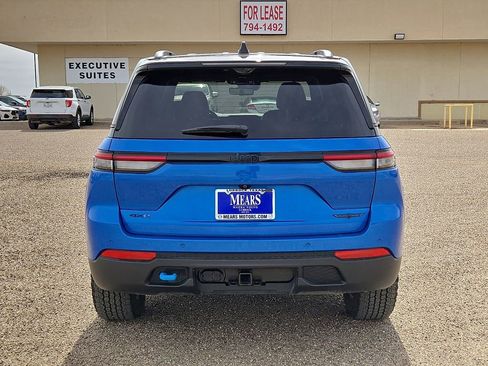 Used 2023 Jeep Grand Cherokee Trailhawk w/ Advanced Protech Group II image 4