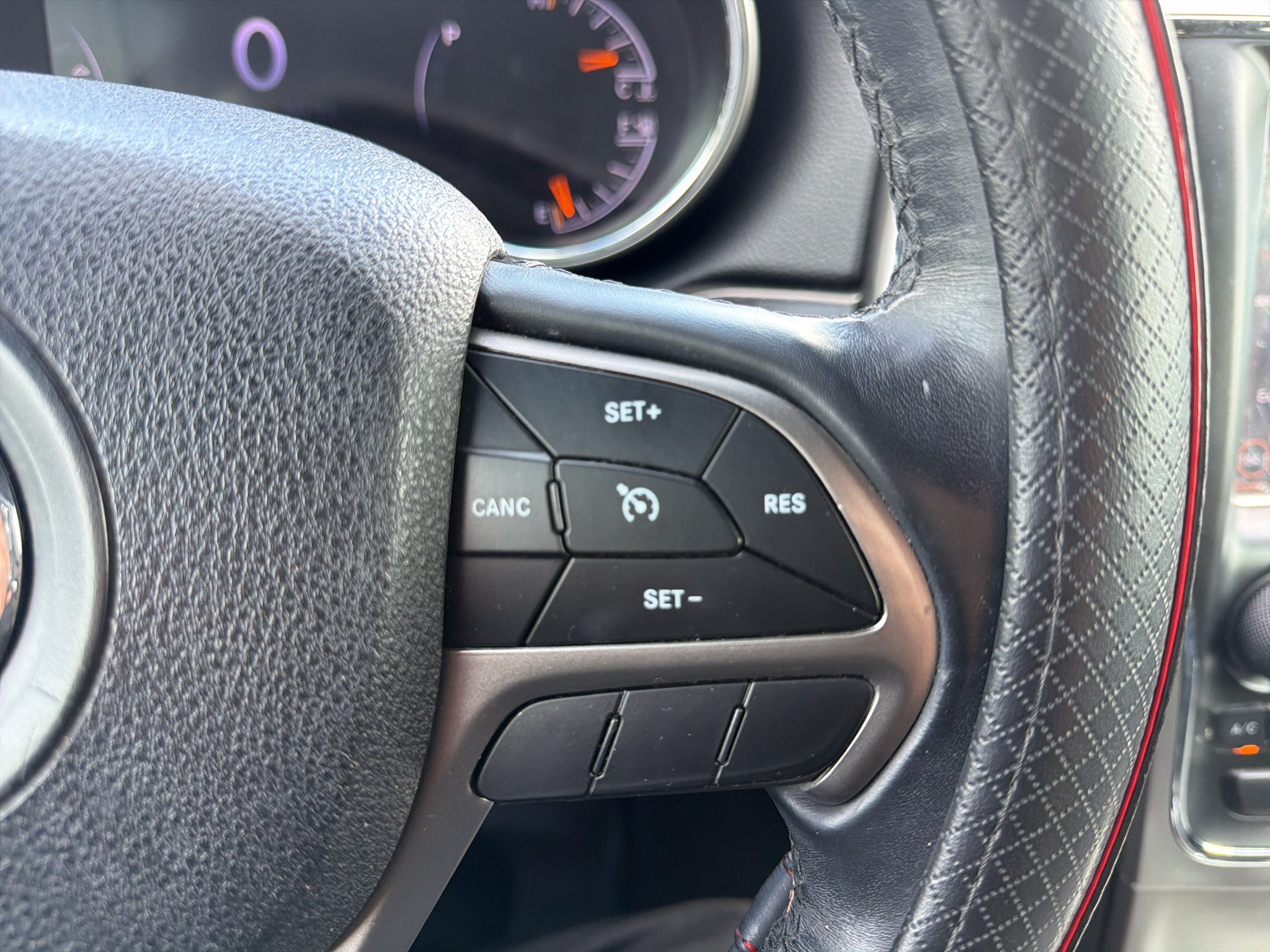 Used 2018 Jeep Grand Cherokee Laredo RWD image 15