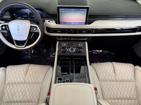 Certified 2023 Lincoln Aviator Black Label AWD/4WD image 13