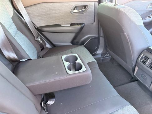 Certified 2023 Nissan Rogue SV FWD image 14