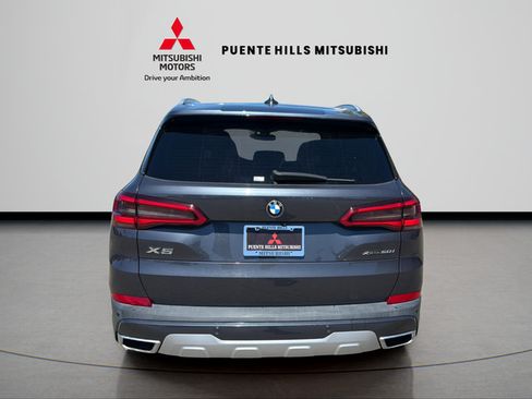 Used 2019 BMW X5 xDrive50i w/ Parking Assistance Package AWD/4WD image 6