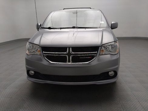 Used 2020 Dodge Grand Caravan SXT image 15