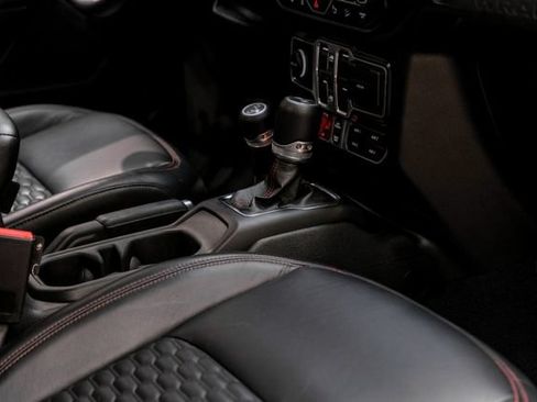 Used 2021 Jeep Wrangler Unlimited Rubicon AWD/4WD image 58