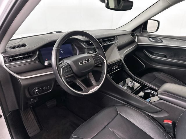 Used 2022 Jeep Grand Cherokee L Limited AWD/4WD image 23
