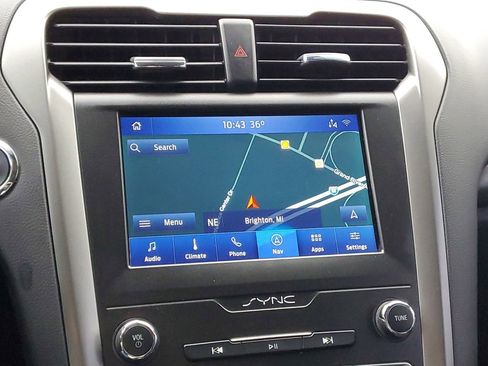 Used 2020 Ford Fusion SE image 23