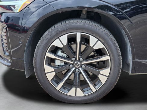 Used 2026 Volvo XC60 B5 Plus w/ Climate Package AWD/4WD image 39