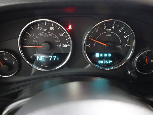 Used 2016 Jeep Wrangler Unlimited Sport AWD/4WD image 15