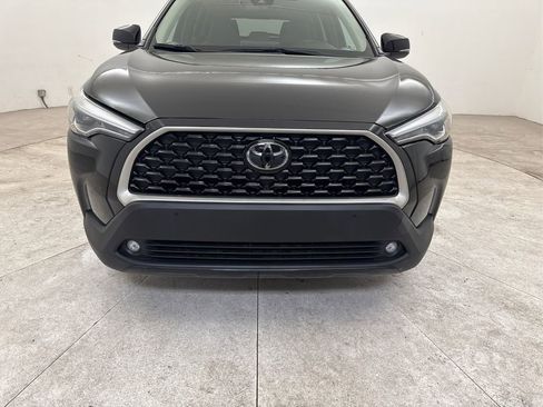 Used 2022 Toyota Corolla Cross XLE FWD image 13