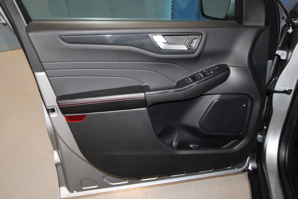 Used 2024 Ford Escape ST-Line Select w/ Tech Pack #1 AWD/4WD image 5