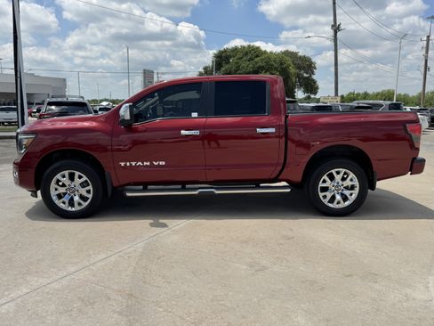 Used 2020 Nissan Titan SL w/ Moonroof Package AWD/4WD image 7