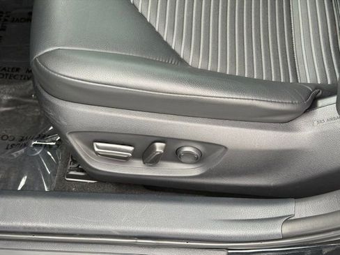 Certified 2023 Toyota Camry SE image 25