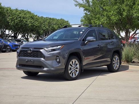 Used 2023 Toyota RAV4 XLE Premium FWD image 2