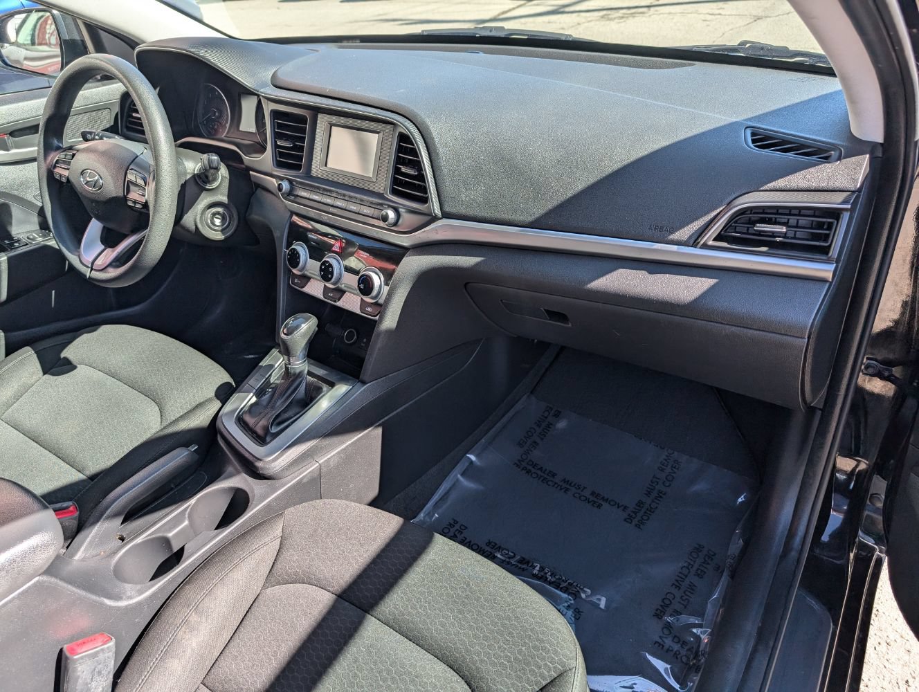 Used 2019 Hyundai Elantra SE w/ Cargo Package FWD image 13