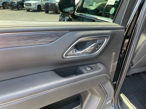 Used 2021 GMC Yukon SLT w/ SLT Luxury Plus Package AWD/4WD image 20