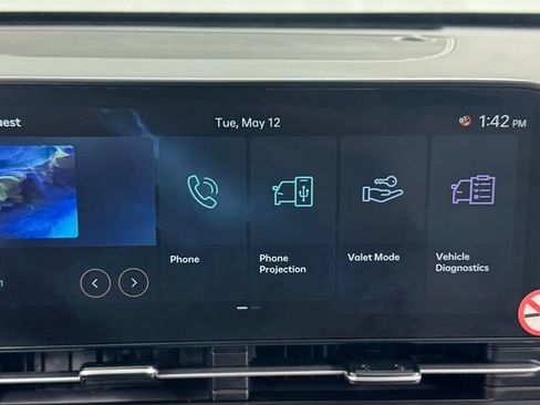 Used 2025 Hyundai Kona SEL FWD image 24