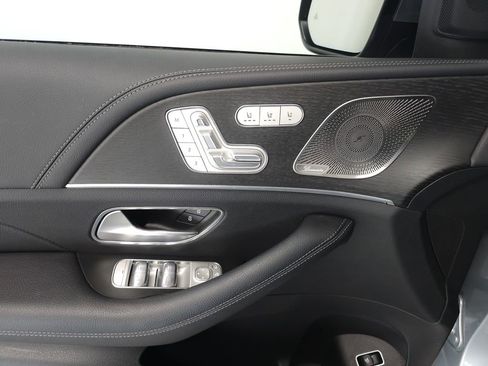 Used 2024 Mercedes-Benz GLE 450 4MATIC w/ AMG Line Exterior image 6