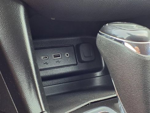 Used 2020 Chevrolet Equinox LT AWD/4WD image 13