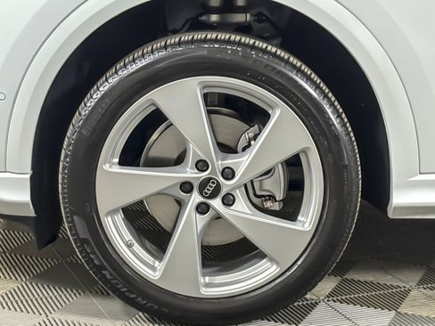 Used 2025 Audi Q5 Premium Plus w/ Premium Plus AWD/4WD image 25