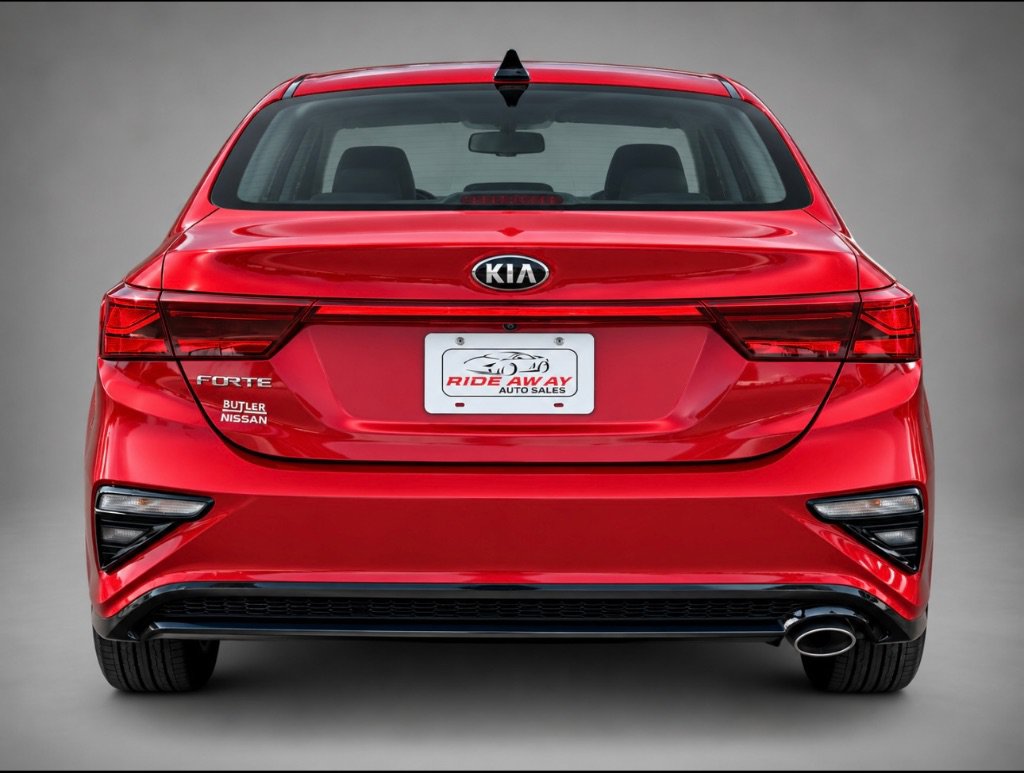 Used 2019 Kia Forte LXS FWD image 3