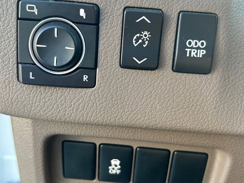 Used 2013 Lexus GX 460 image 15